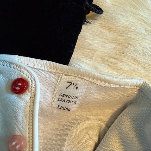 Fratelli Orsini Off White Leather Button Detail Gloves with Dust Bag - Picture 3 of 12